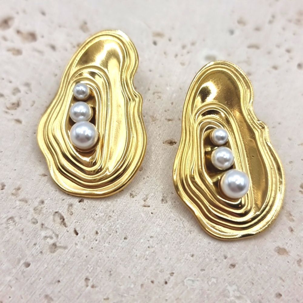 New! Gold Oyster Shell Pearl Statement Stud Earrings 18k Gold Plated • NWOT